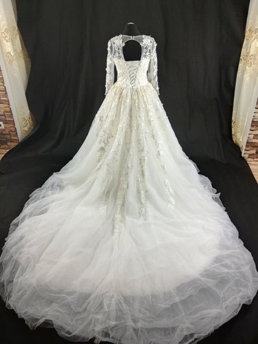 Luxury wedding dress wedding
