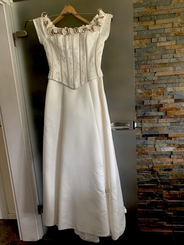 Wedding dress - wedding,